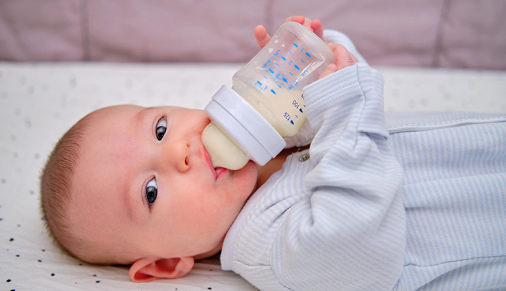نوزاد و شیرخشک